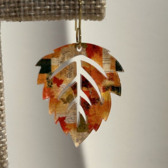 NEW Handmade Colorful Acrylic Leaf Dangle Earrings Autumn Print Lightweight Fall - Picture 3 of 5